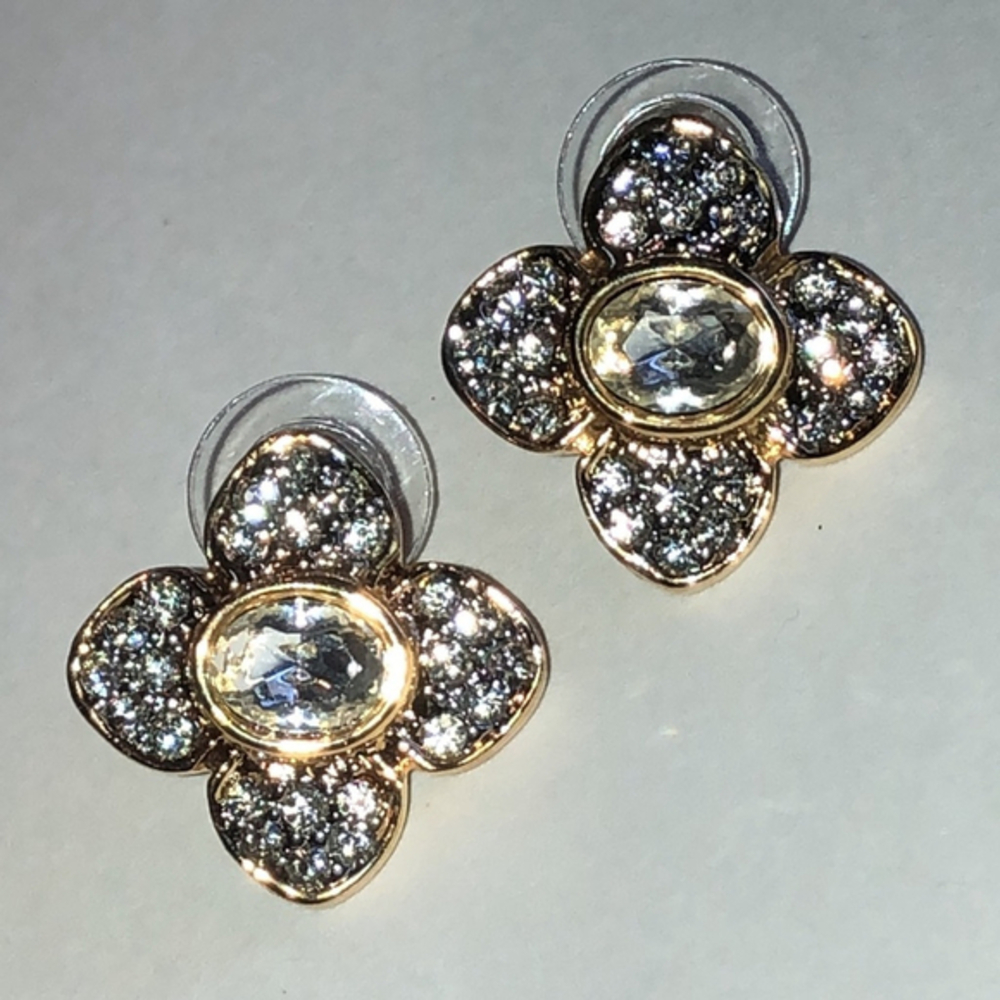 Elegant Vintage Gold Tone Rhinestone Retro Boho Flower Earrings